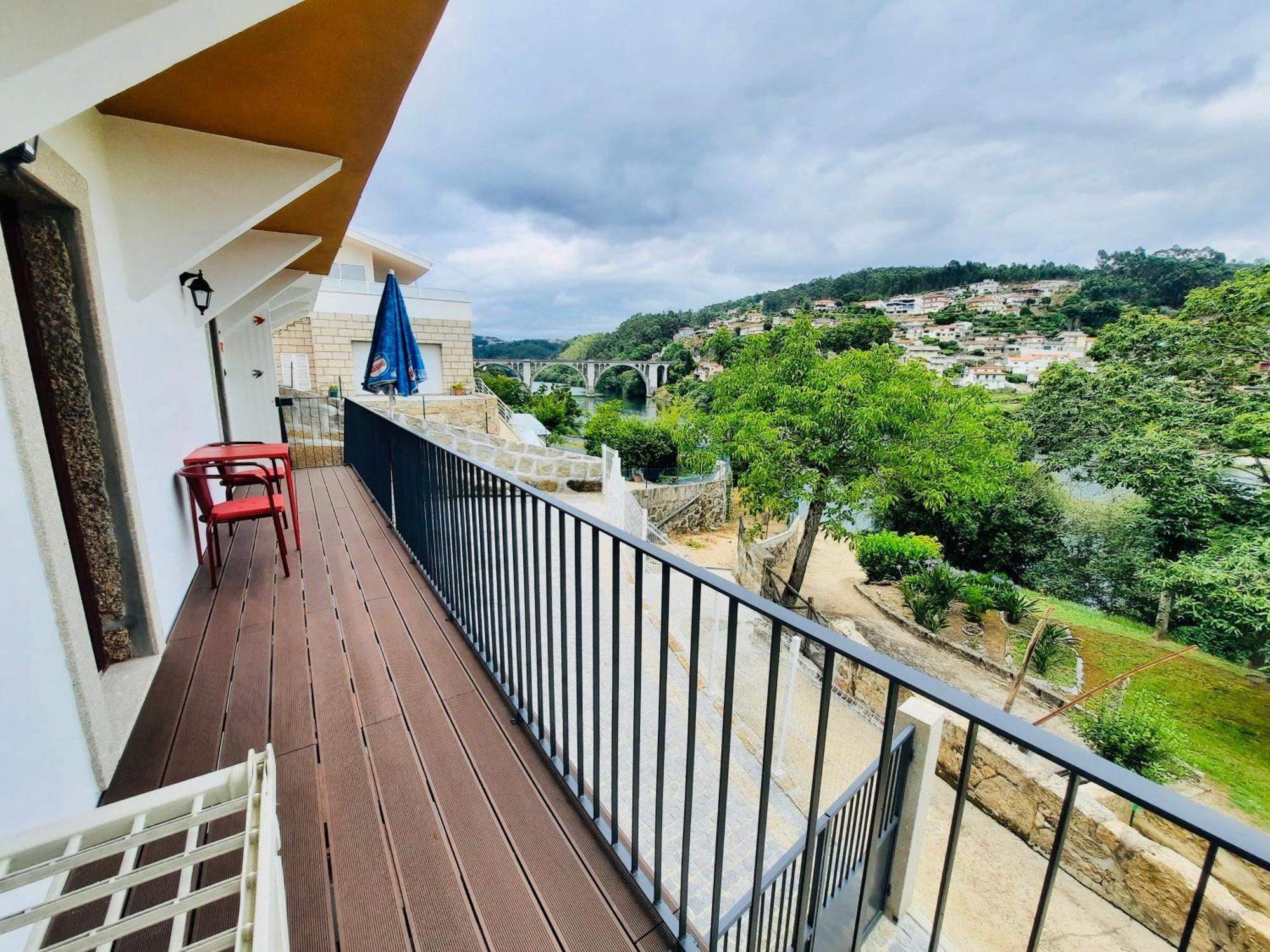 Burguesinha Al Entre-Os-Rios Apartment Ngoại thất bức ảnh
